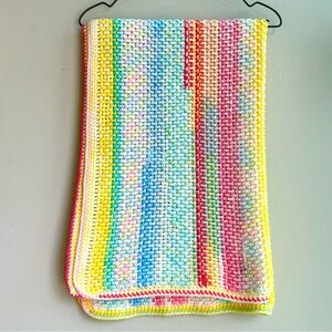 HAND KNIT baby blanket 32 x 46” pastels brights rainbow ⭐️excellent⭐️